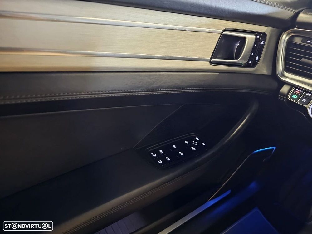 Porsche Panamera 4 E-Hybrid - 19