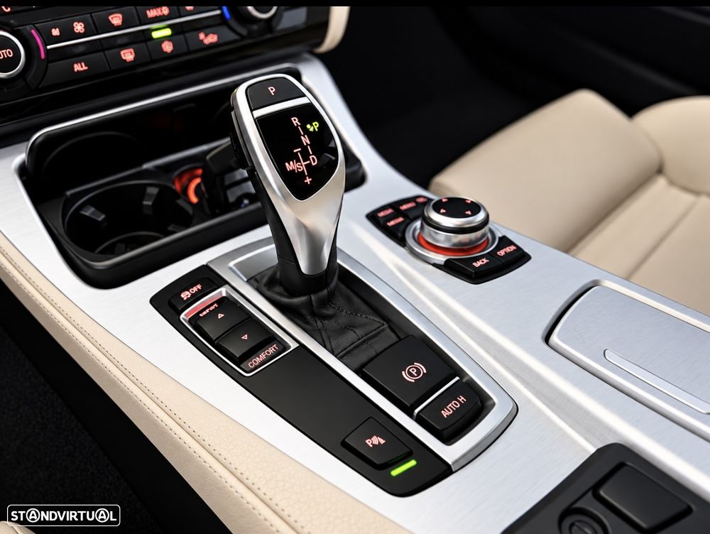 BMW 525 d Pack M Auto - 28