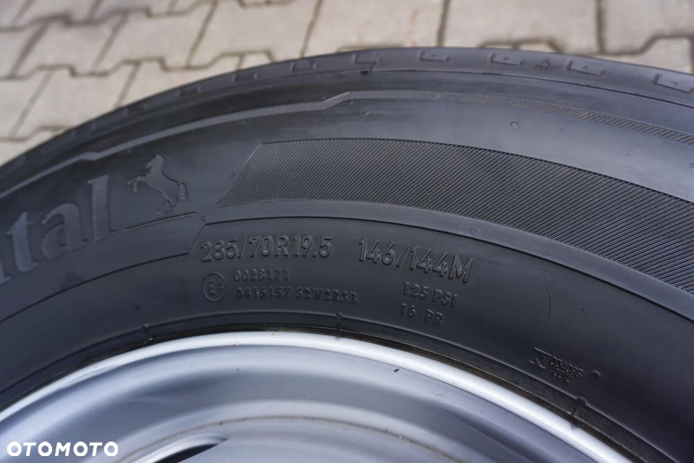 1x Continental CONTI HYBRID HS3  285/70R19,5 146/144M R7 - 7