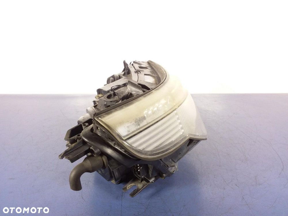 BMW 5 E60 E61 REFLEKTOR LAMPA PRAWA XENON - 3