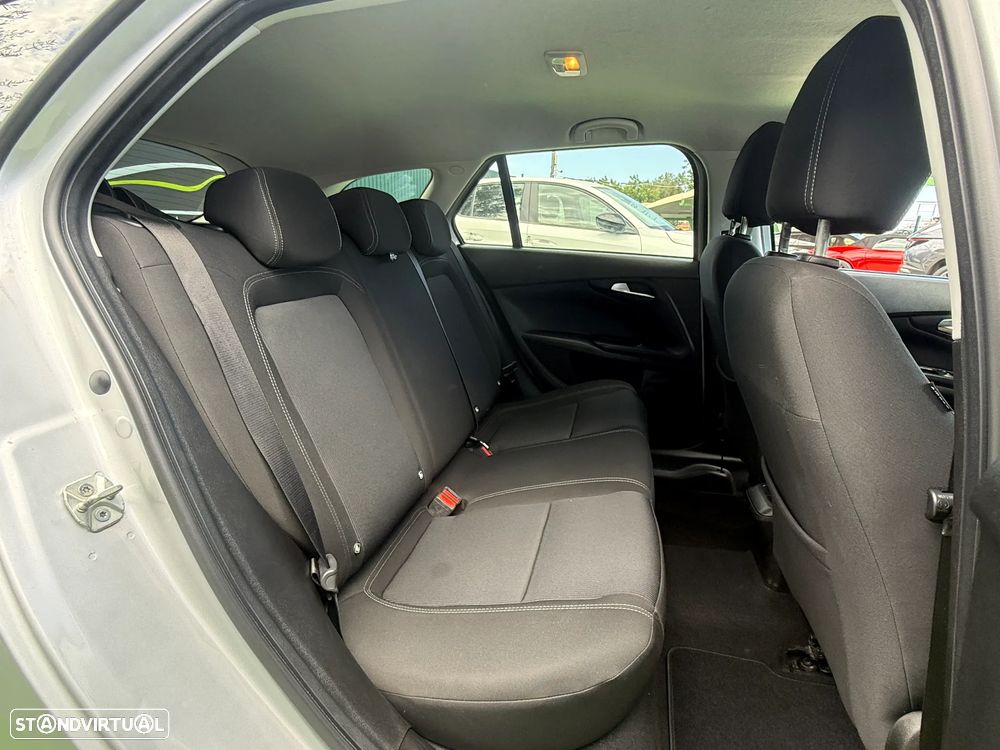 Fiat Tipo Station Wagon 1.3 M-Jet Street - 19