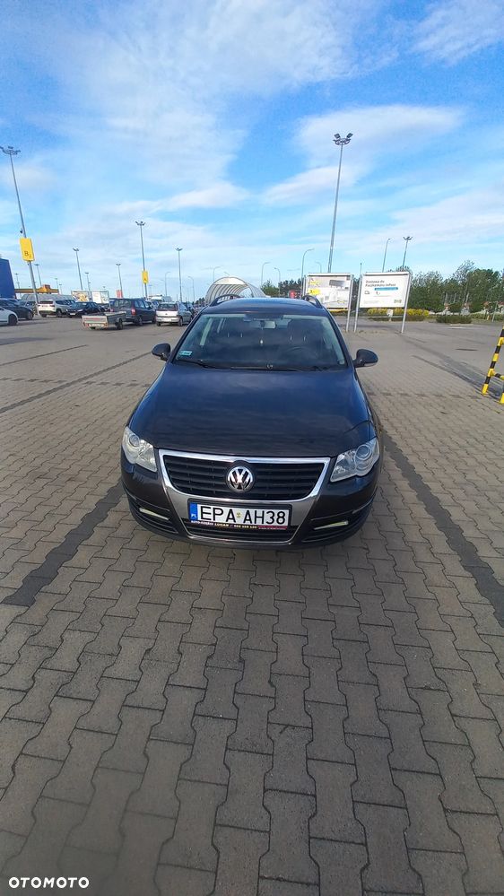 Volkswagen Passat - 2