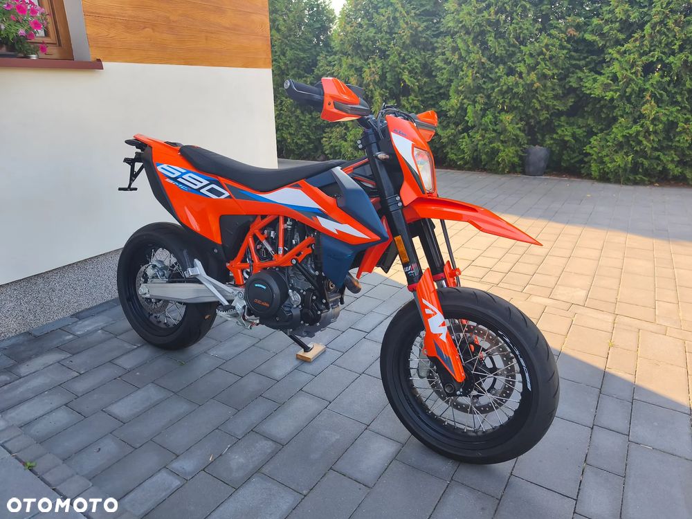 KTM SMC