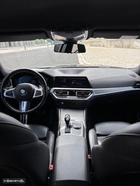BMW 320 d Pack Desportivo M Auto - 10