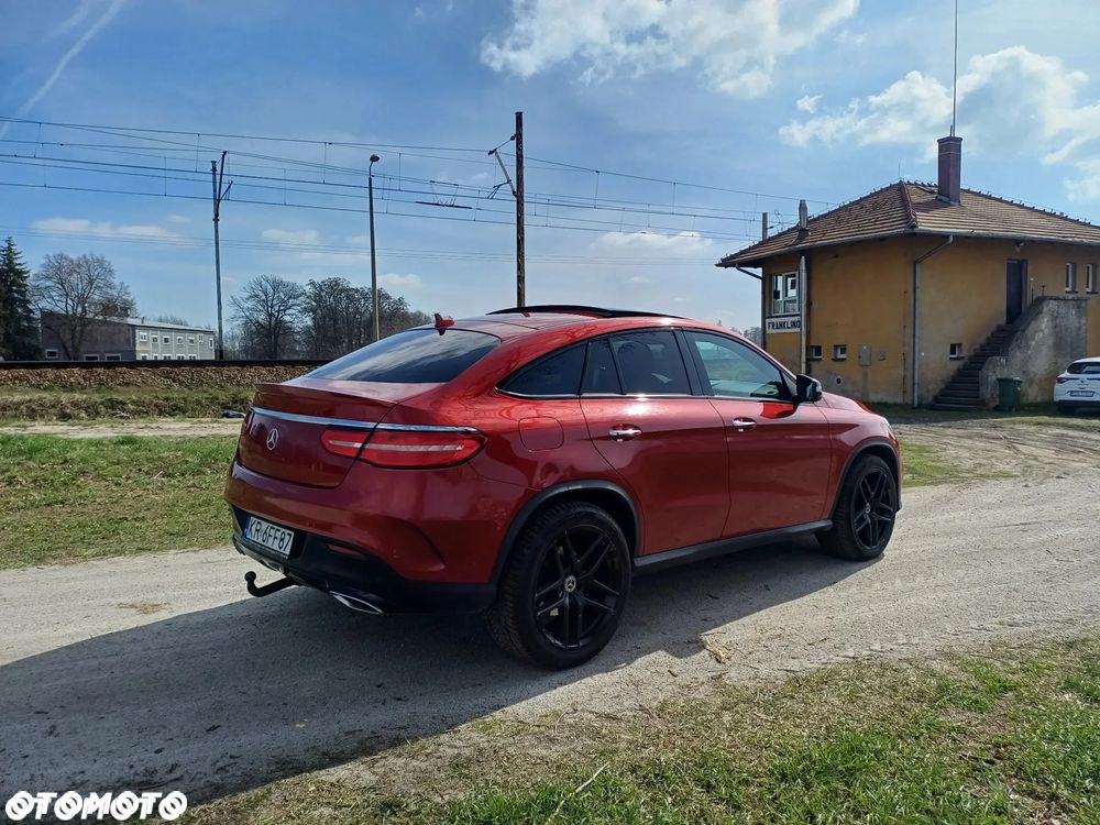 Mercedes-Benz GLE - 24