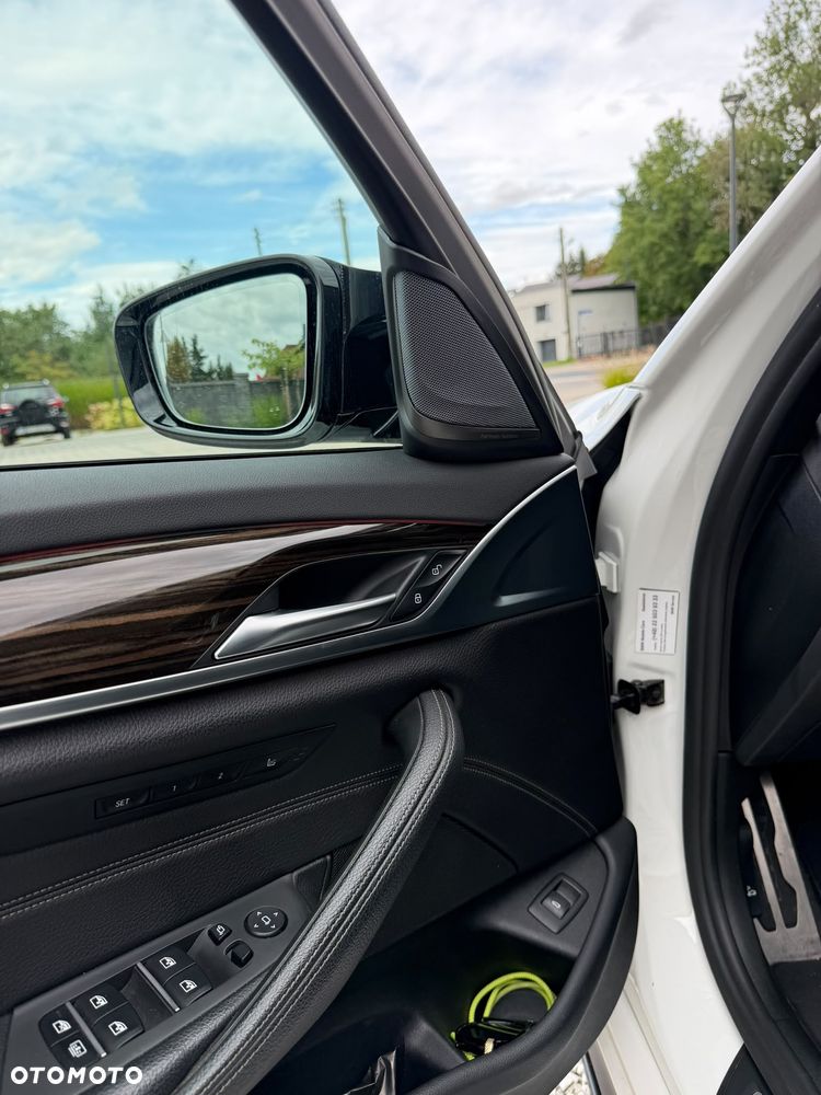 BMW Seria 5 530d xDrive M Sport sport - 17