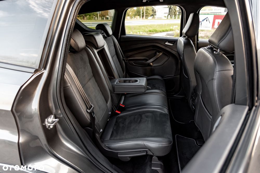 Ford Kuga 2.0 TDCi 4x4 ST-Line - 22