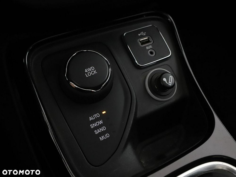 Jeep Compass 2.0 MJD Limited 4WD S&S - 28