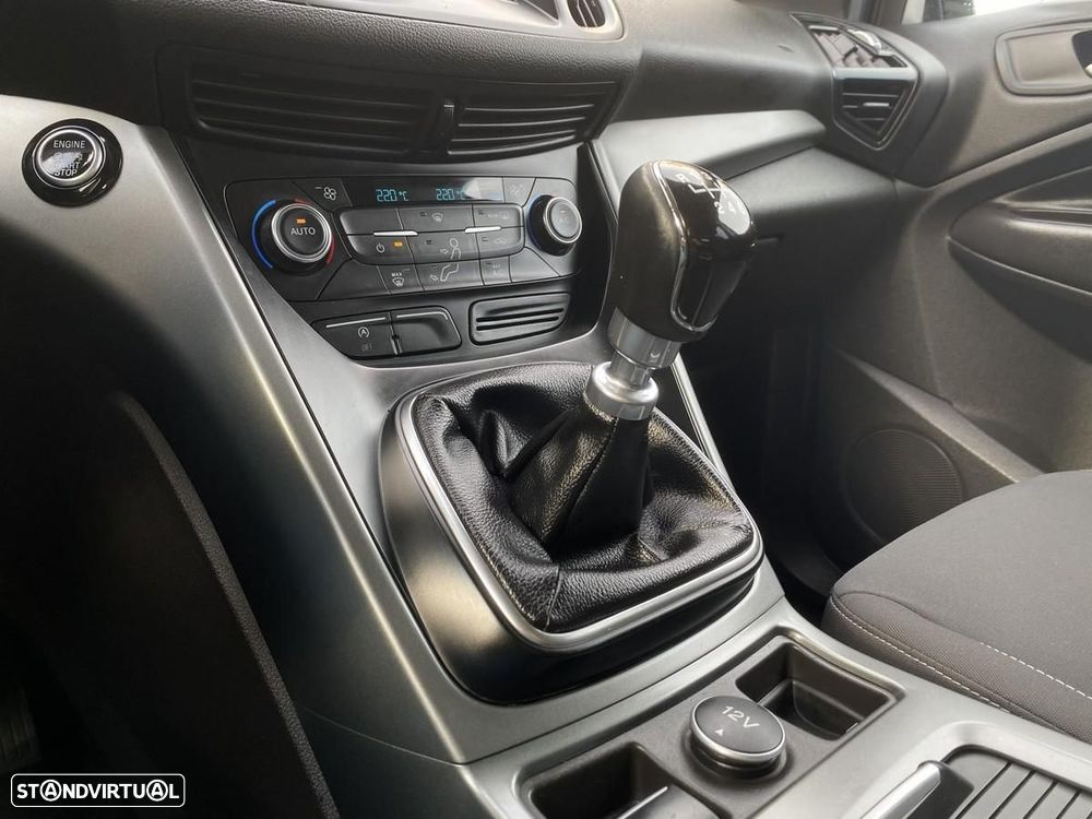 Ford Kuga 1.5 TDCi Titanium - 22