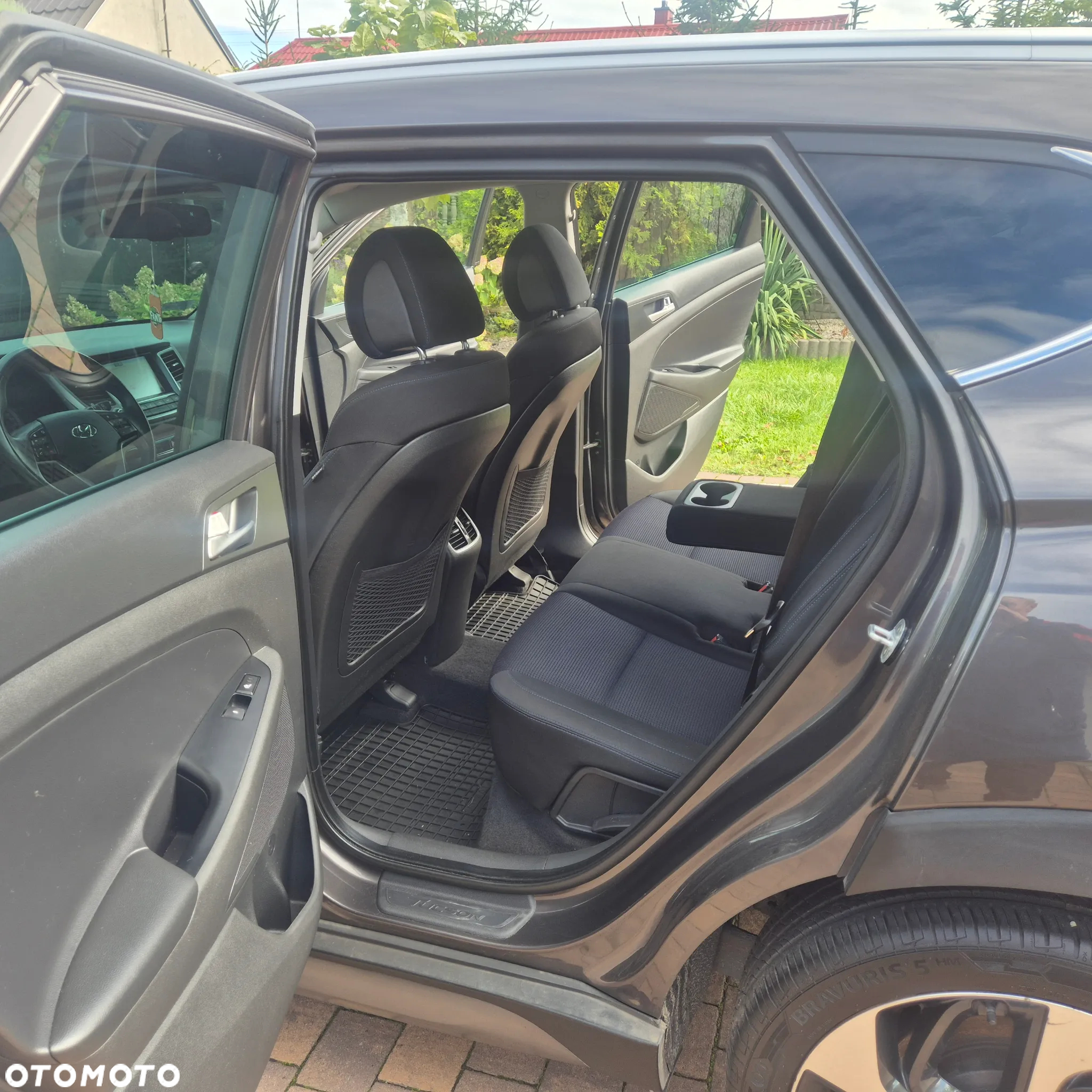 Hyundai Tucson blue 1.7 CRDi 2WD Intro Edition - 18