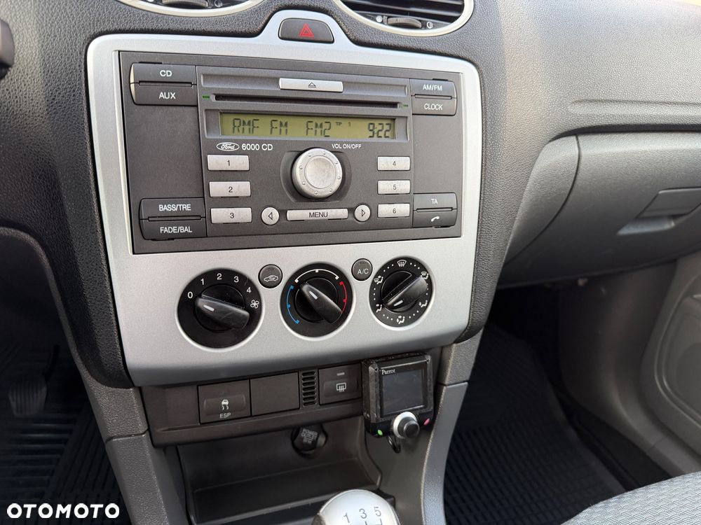 Ford Focus 1.4 Ambiente - 30