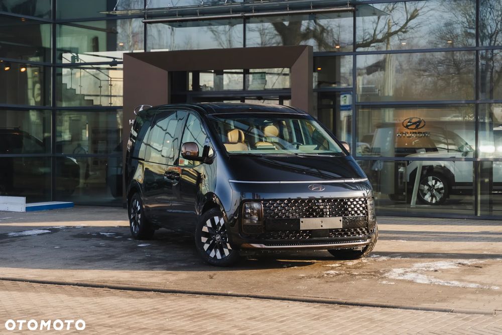 Hyundai Staria 1.6 T-GDI HEV Luxury - 3