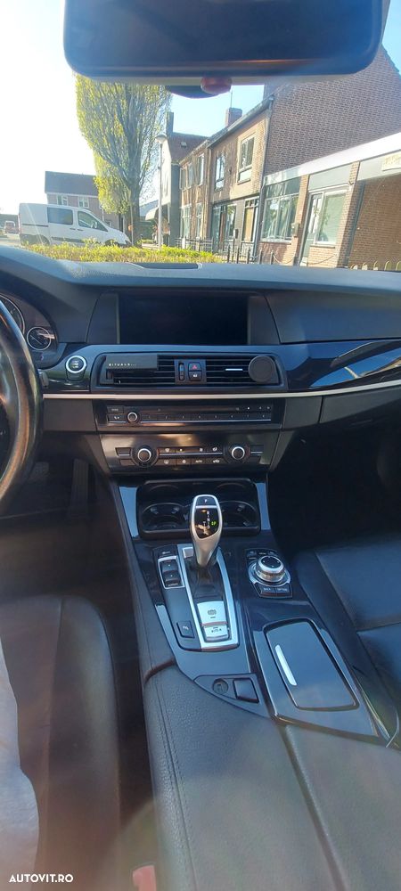 BMW Seria 5 525d Sport-Aut. - 13