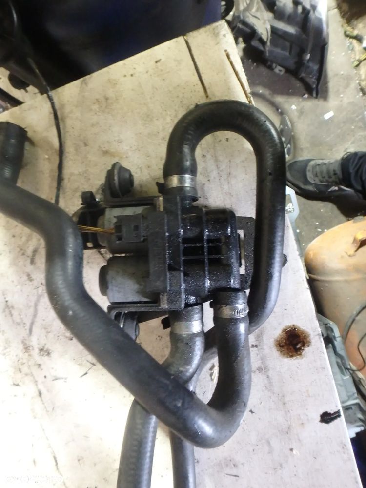 Zawor nagrzewnicy wody BMW X5 E53 - 1