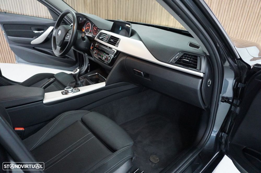 BMW 316 d Pack M - 19