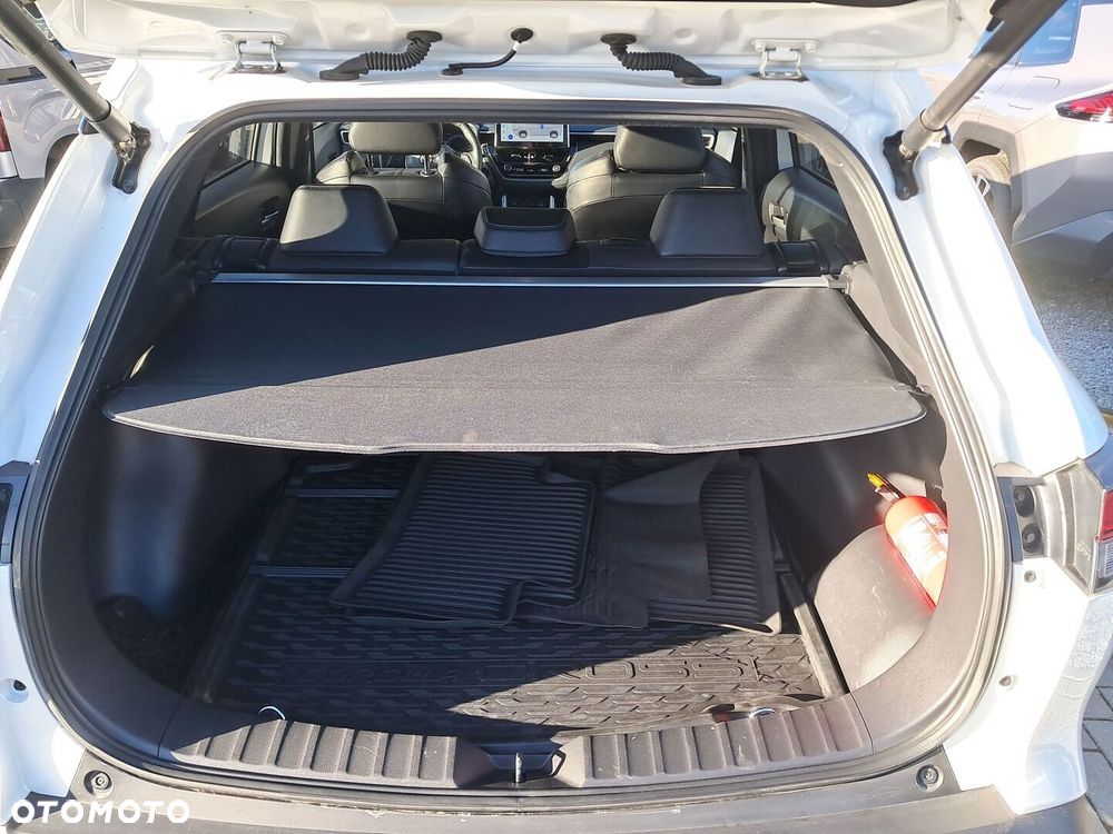 Toyota Corolla Cross 2.0 Hybrid Premiere Edition AWD - 18