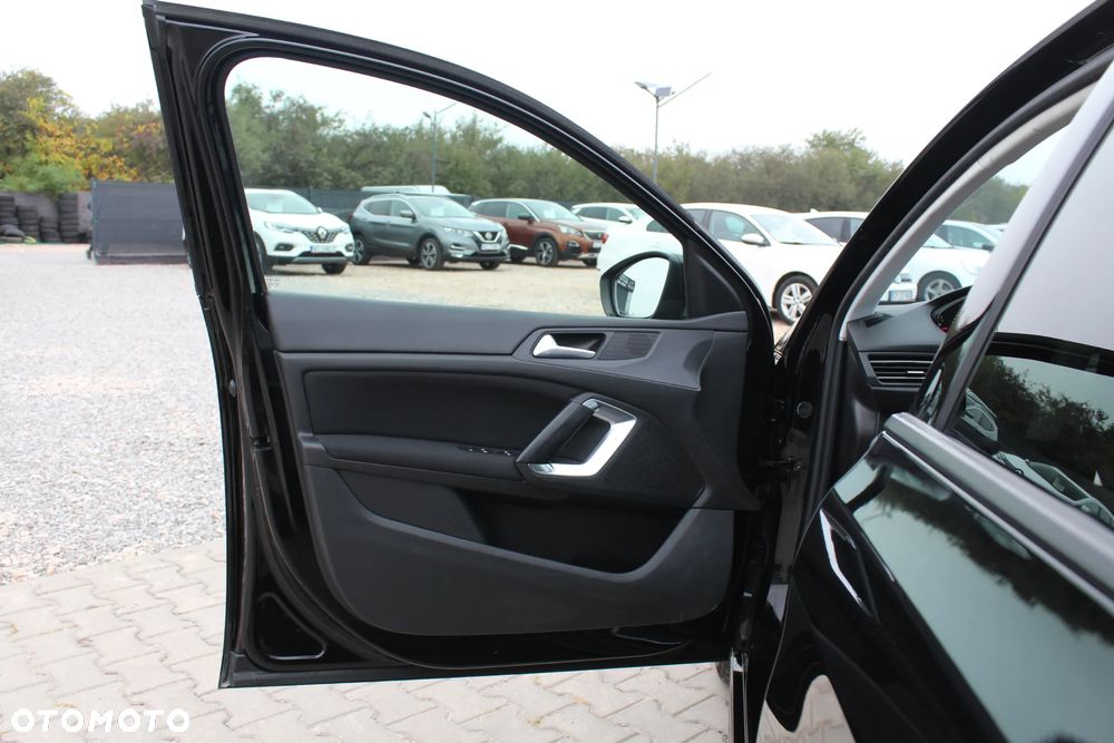 Peugeot 308 PureTech 110 Stop & Start Style - 17