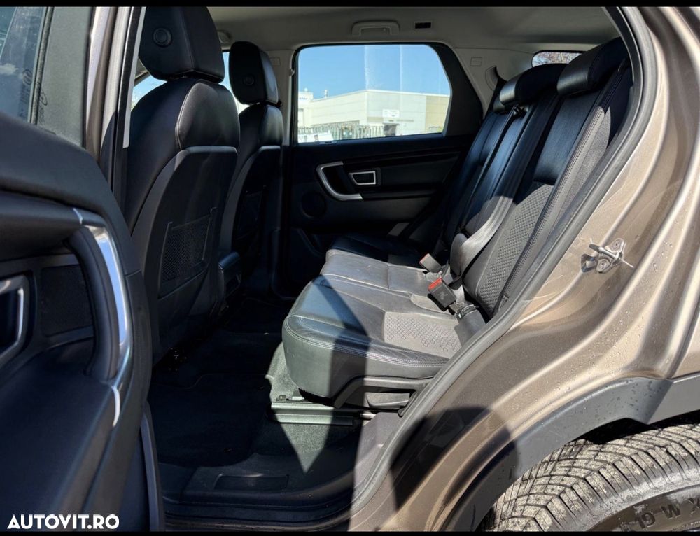 Land Rover Discovery Sport - 32