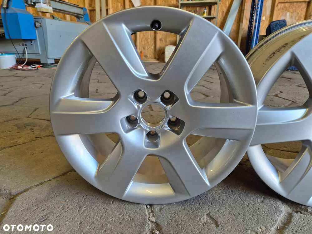 FELGI ALUMINIOWE AUDI Q5 A4 A5 A6  7,5x17 ET26 4H0601025A