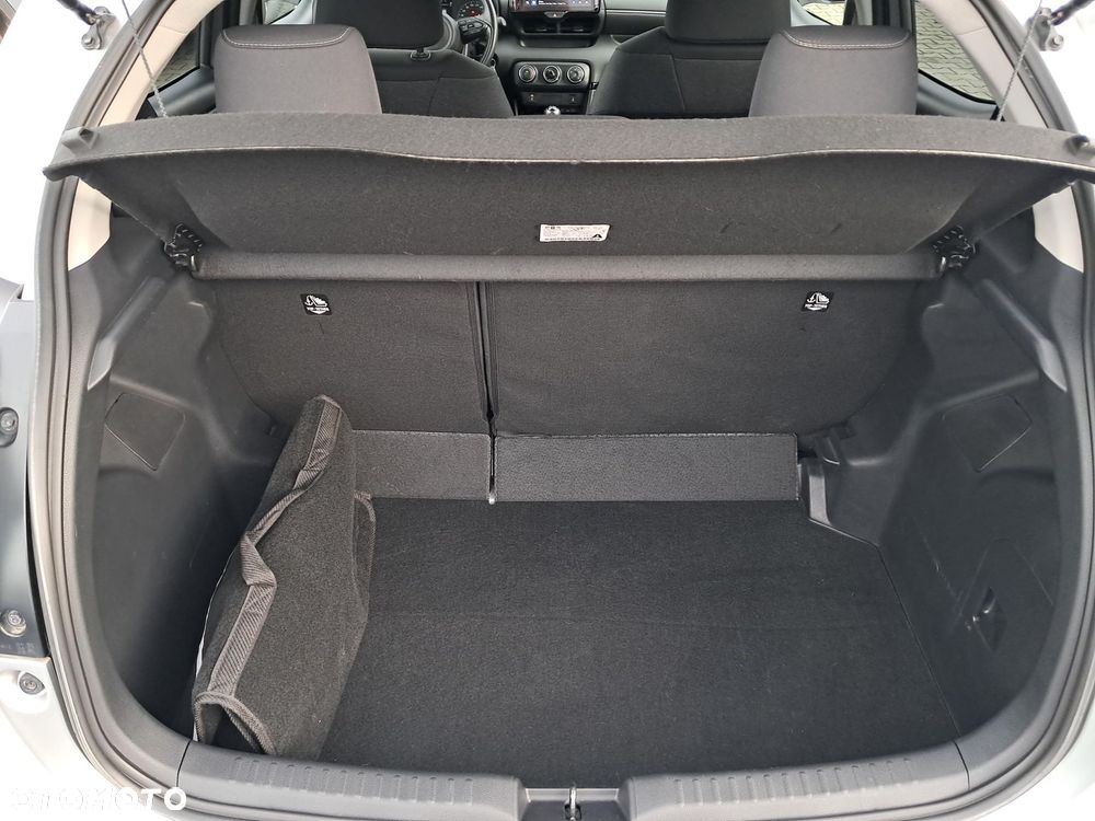 Toyota Yaris 1.5 Style - 11