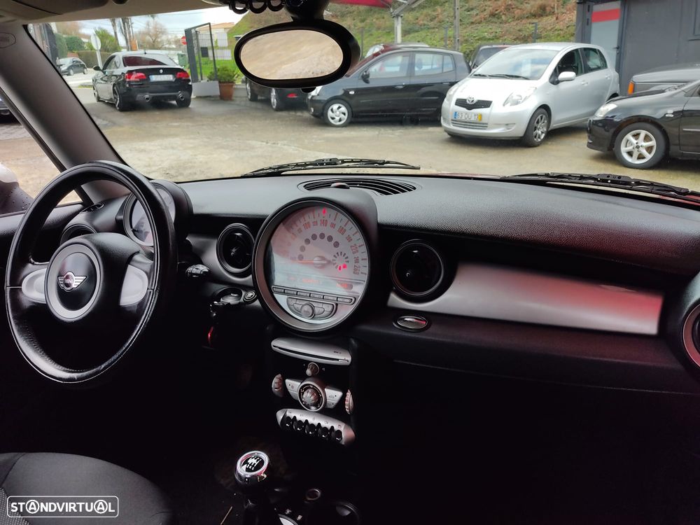 MINI 3 Portas Cooper D - 15