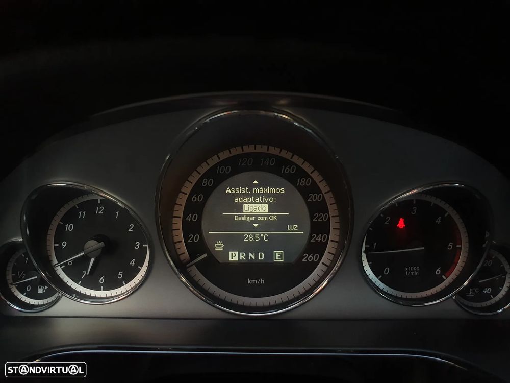 Mercedes-Benz E 250 CDI Avantgarde BE Auto. - 26