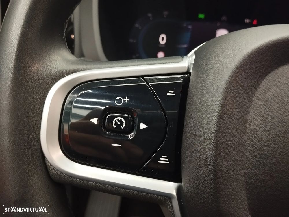 Volvo XC 60 2.0 B4 R-Design - 23