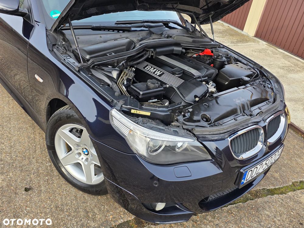 BMW Seria 5 525i - 28
