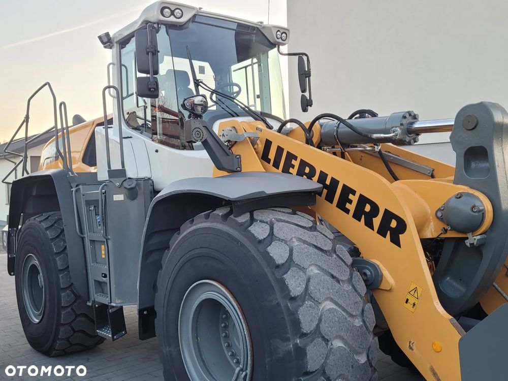 Liebherr L566 X-Power / 2024rok / WAGA / SUPER STAN / - 13