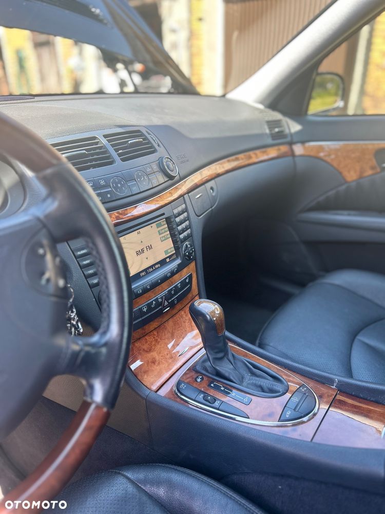 Mercedes-Benz Klasa E 320 CDI T Elegance - 3