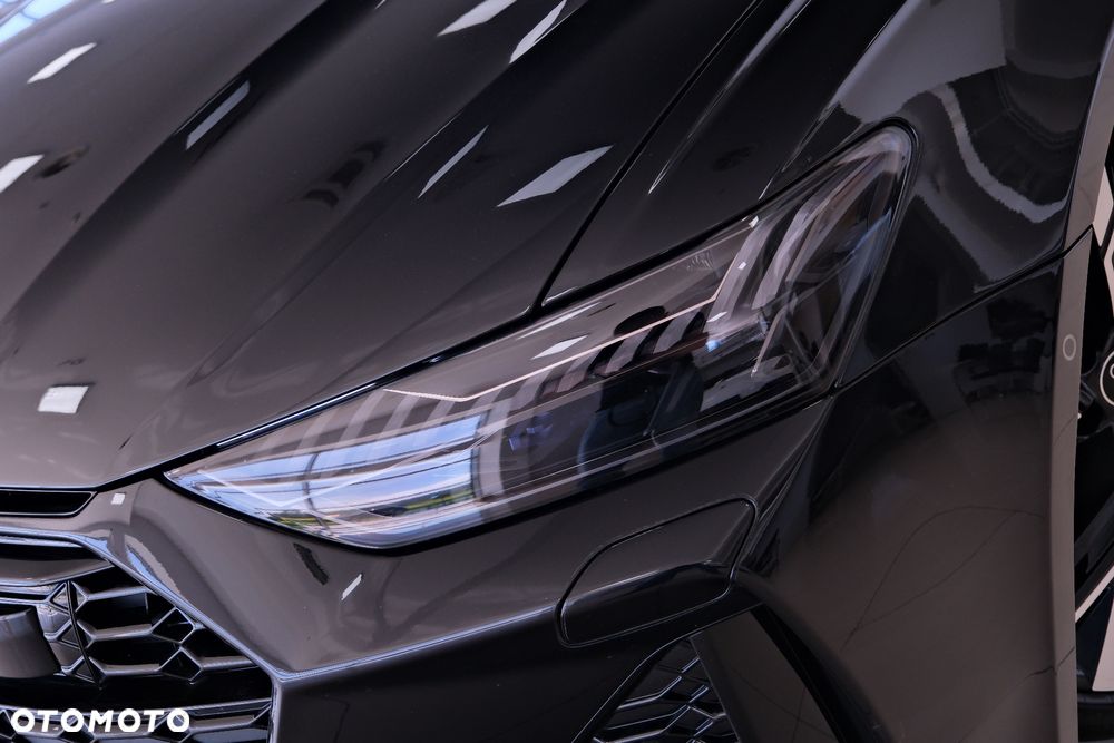 Audi RS6 Avant - 17