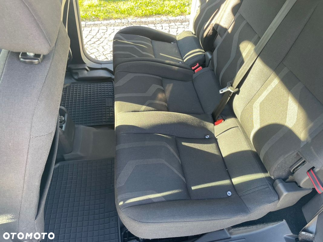 Ford Tourneo Connect - 10