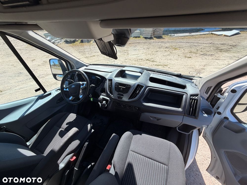 Ford Transit - 24