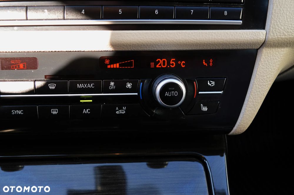 BMW Seria 5 520d xDrive Luxury Line - 21