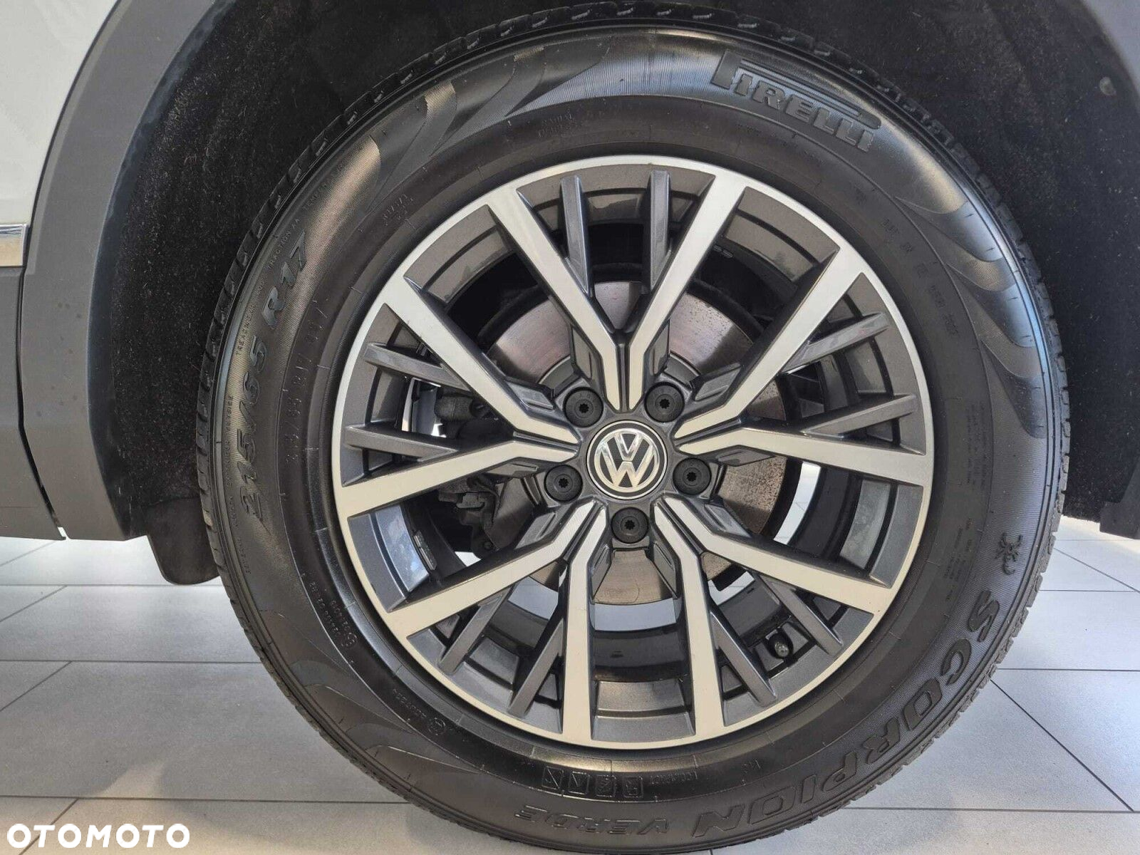 Volkswagen Tiguan Allspace - 22