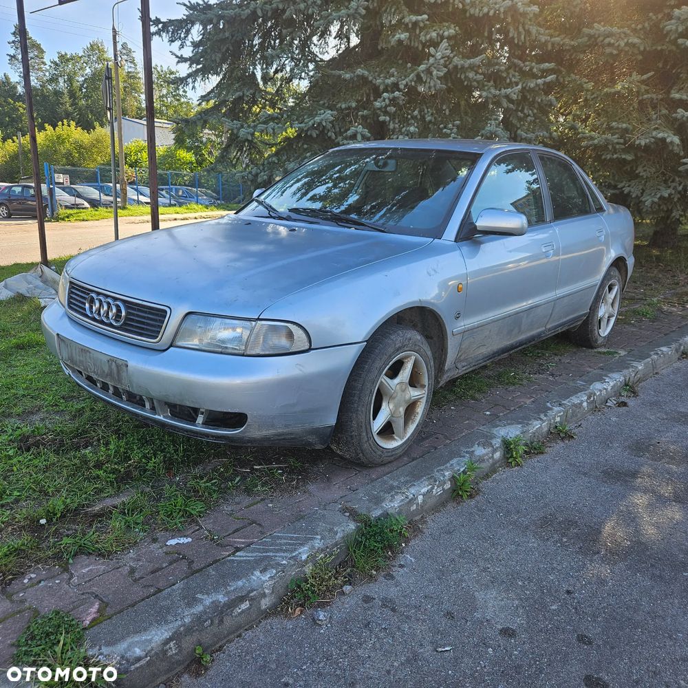 AUDI A4 B5 pojazd na części: maska, zderzak, drzwi, szyby, lusterka, chłodnica ... - 1