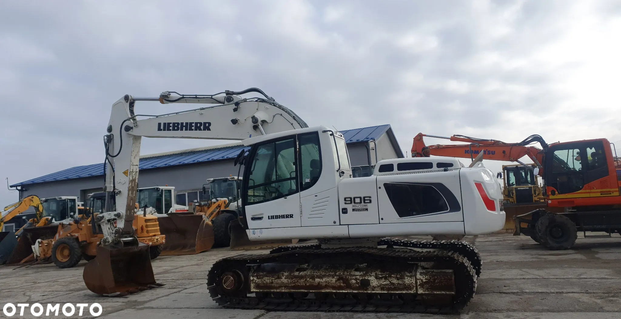 Liebherr R906 - 2