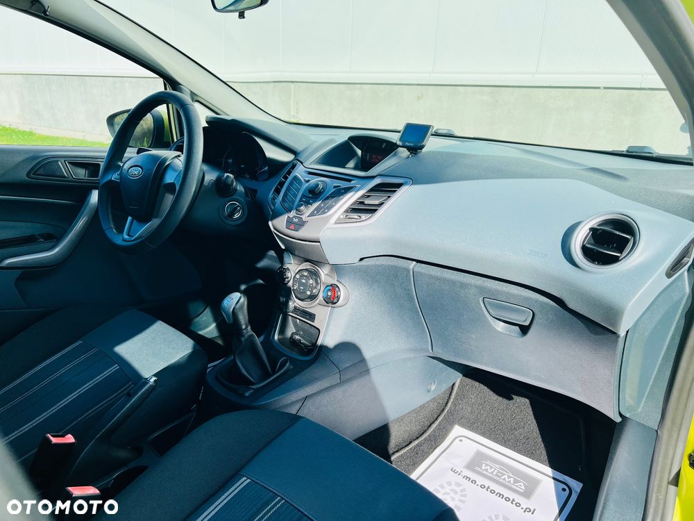 Ford Fiesta 1.25 Ambiente - 29