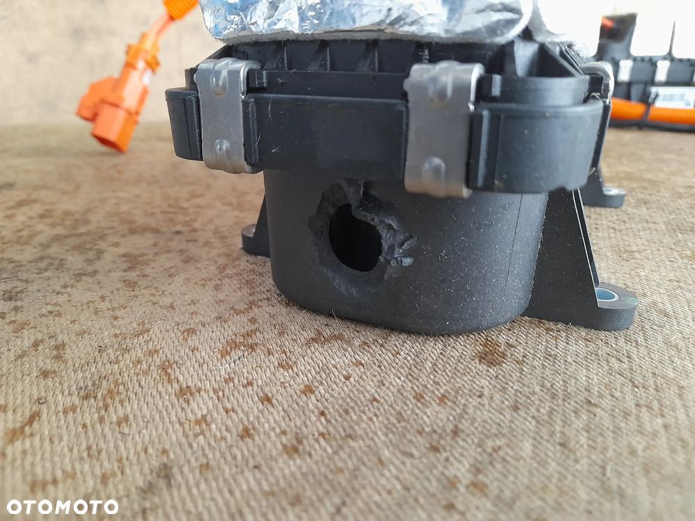 Elektryczna nagrzewnica płynu chłodzącego / Webasto Ford DG9H-18K464-CE - 4