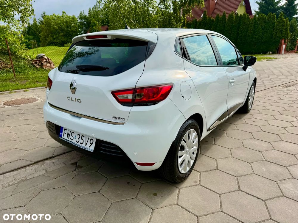 Renault Clio 1.2 16V 75 Life - 5