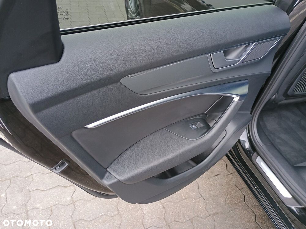 Audi A6 Avant - 11