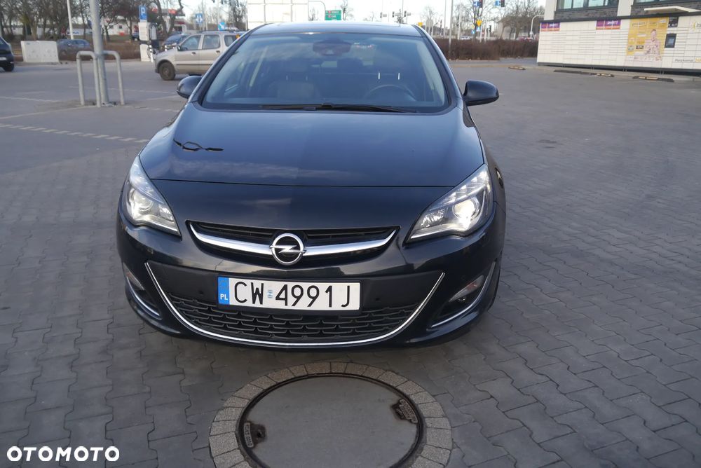 Opel Astra 1.4 Turbo Exklusiv - 4