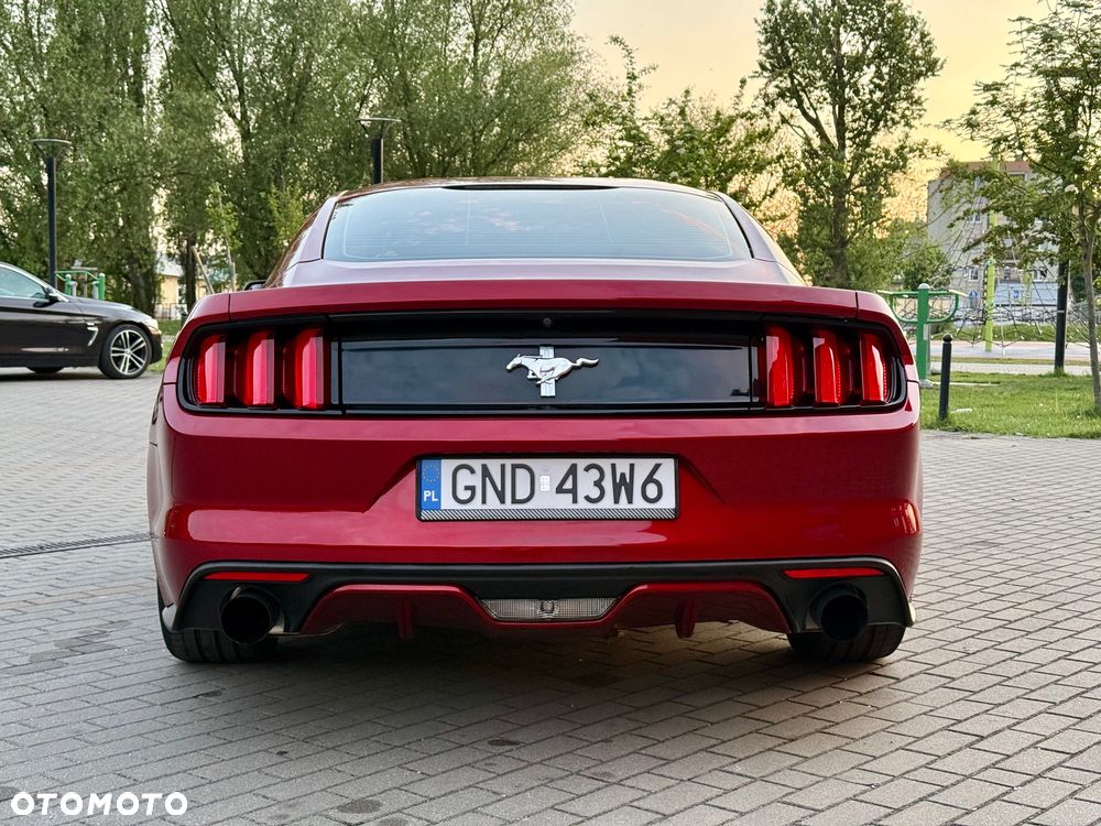 Ford Mustang - 7
