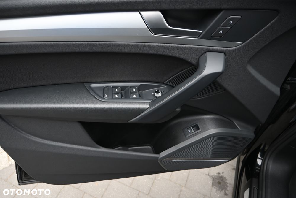 Audi Q5 40 TDI quattro S tronic S line - 24