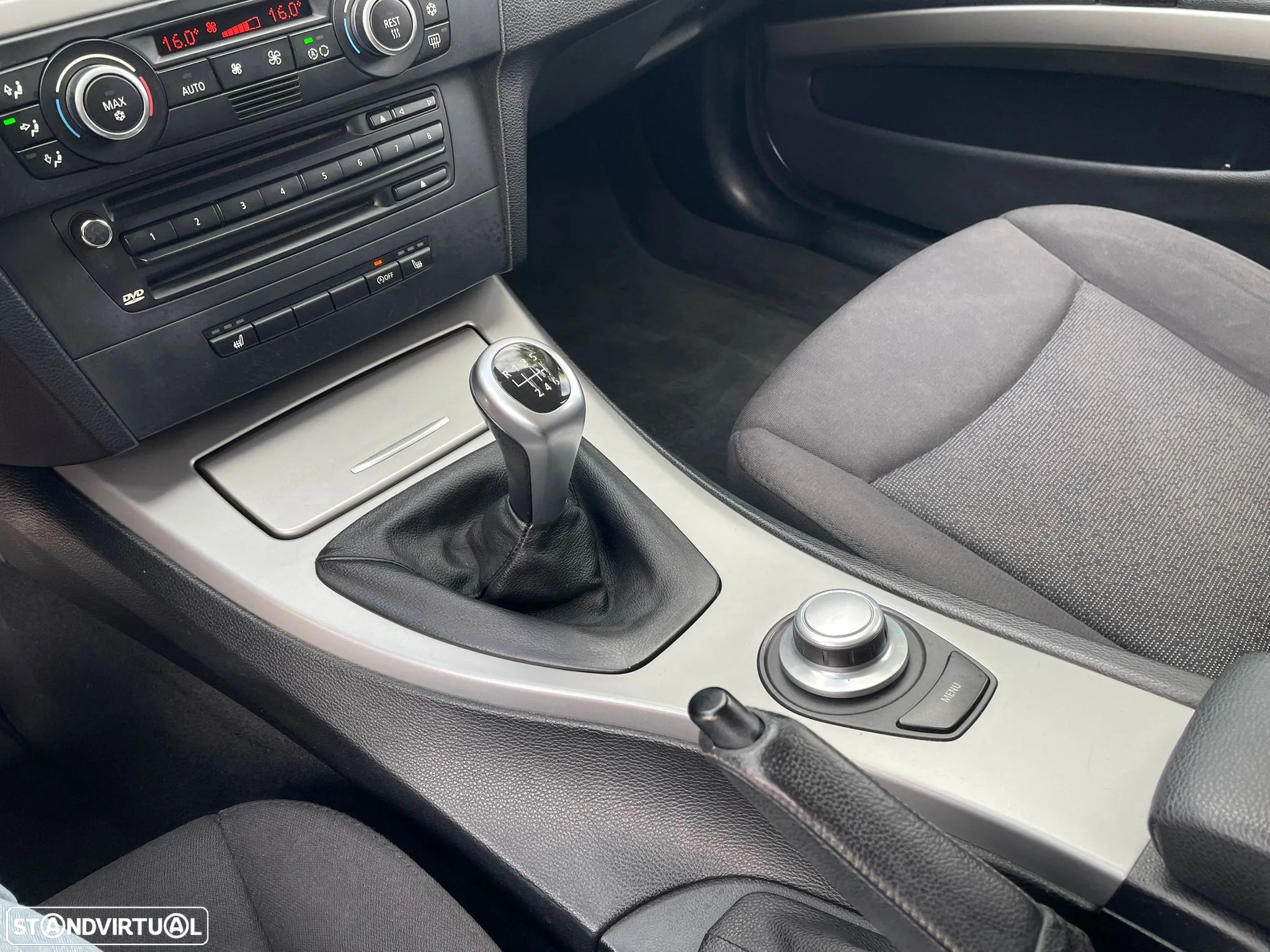BMW 320 d Touring Navigation Sport - 13