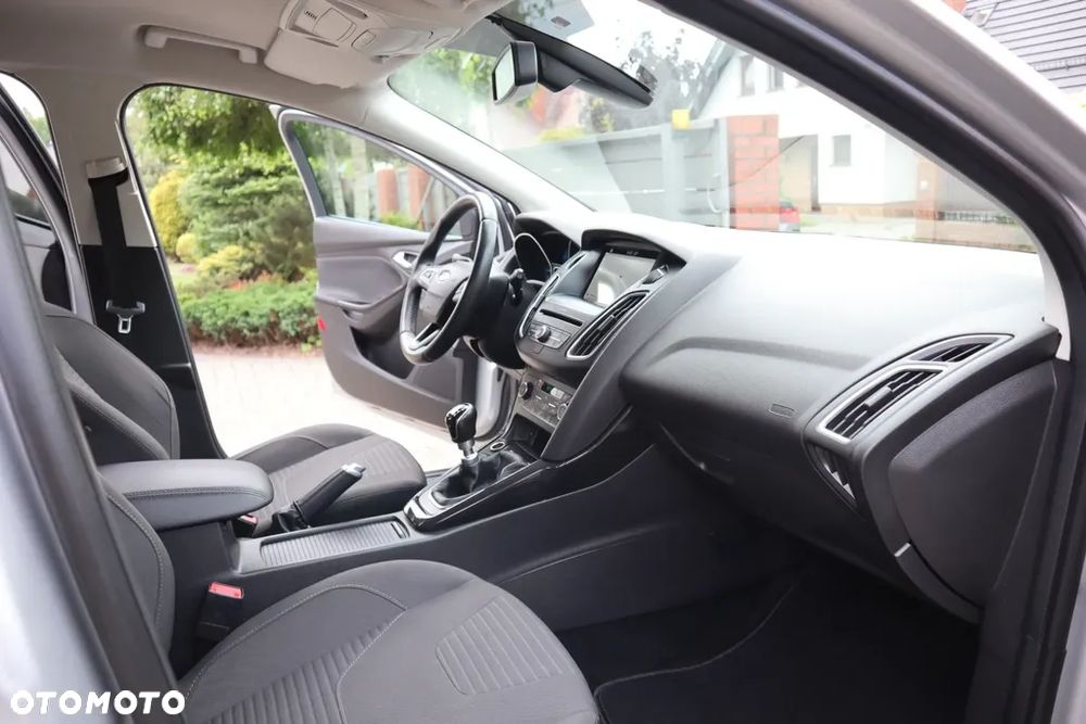Ford Focus 1.5 EcoBlue Start-Stopp-System TITANIUM - 10