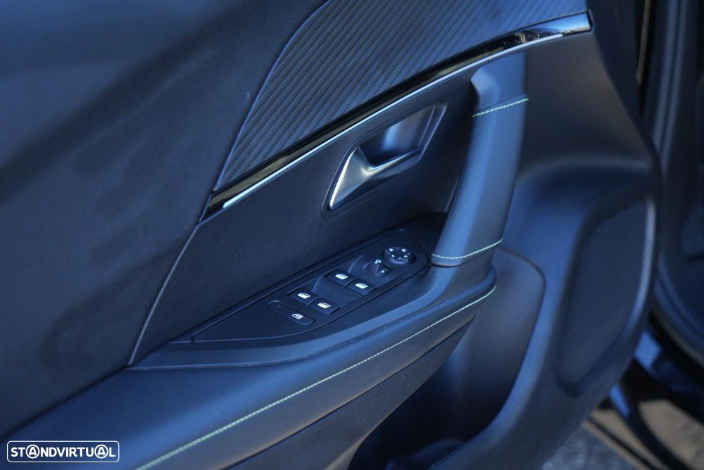 Peugeot 2008 1.2 PureTech GT EAT8 - 56