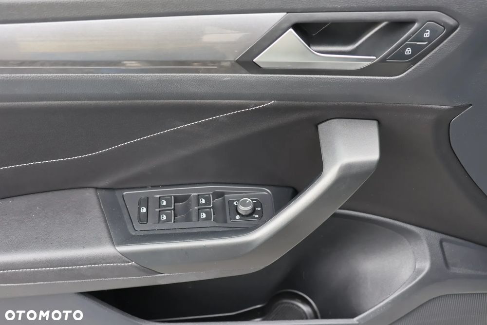 Volkswagen T-Roc 1.5 TSI ACT OPF DSG UNITED - 17