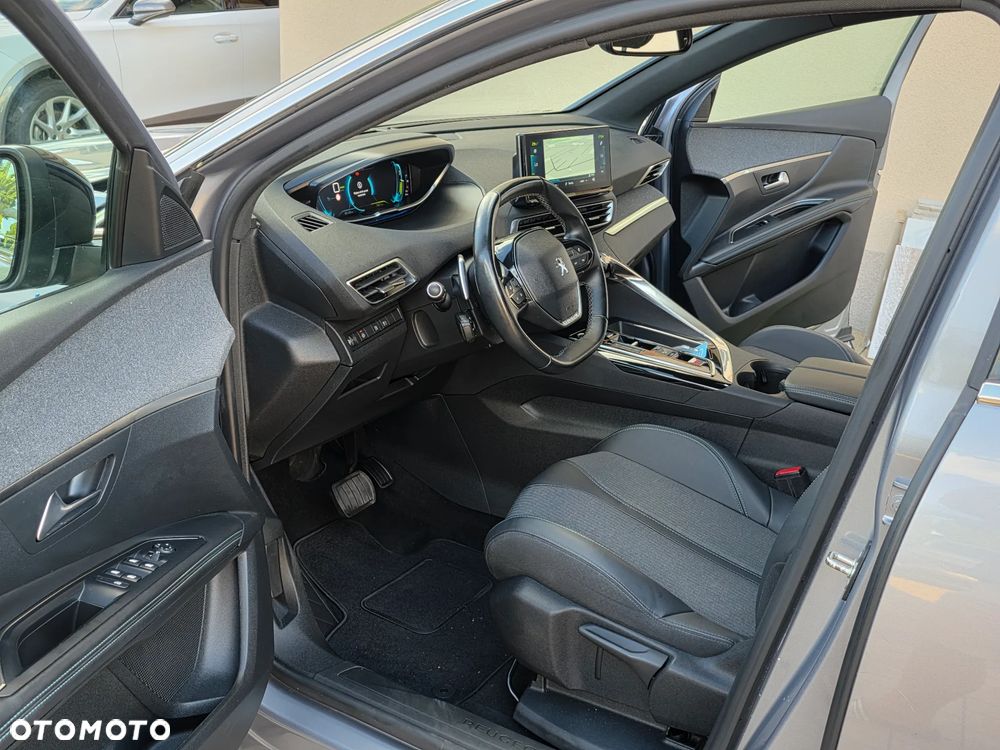 Peugeot 3008 1.6 PureTech Hybrid4 PHEV Allure S&S EAT8 - 19