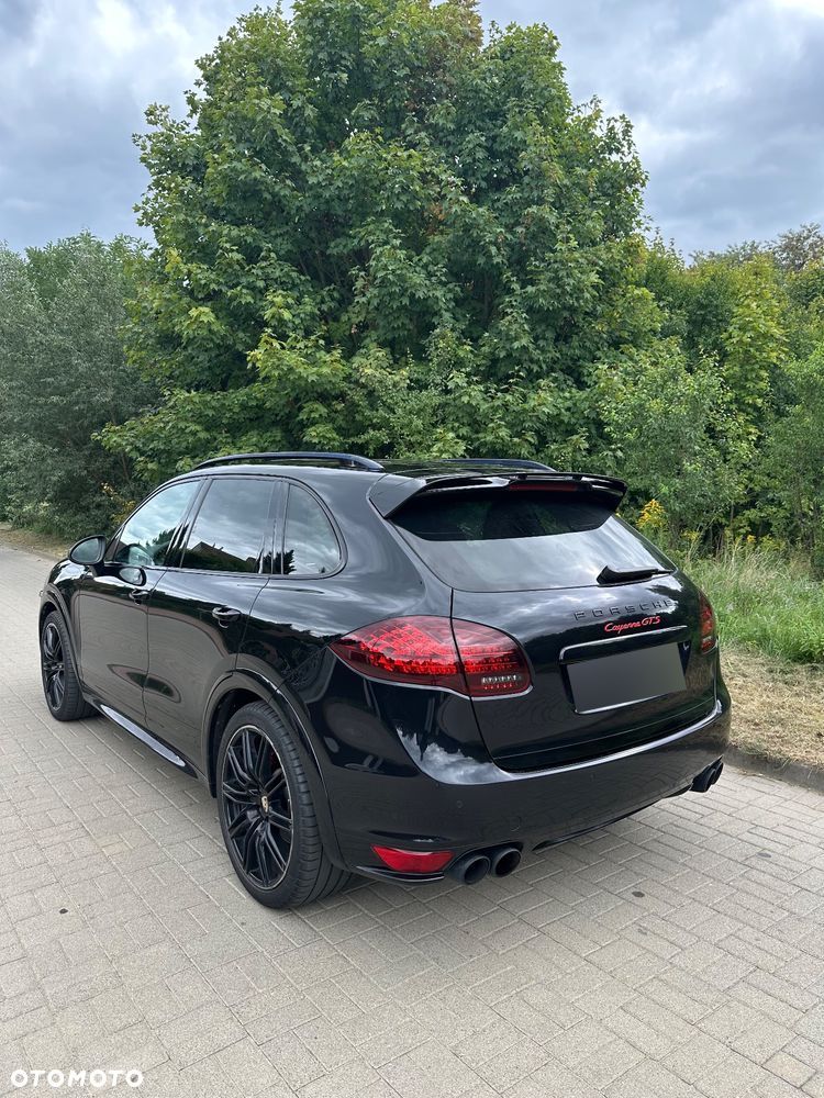 Porsche Cayenne - 7